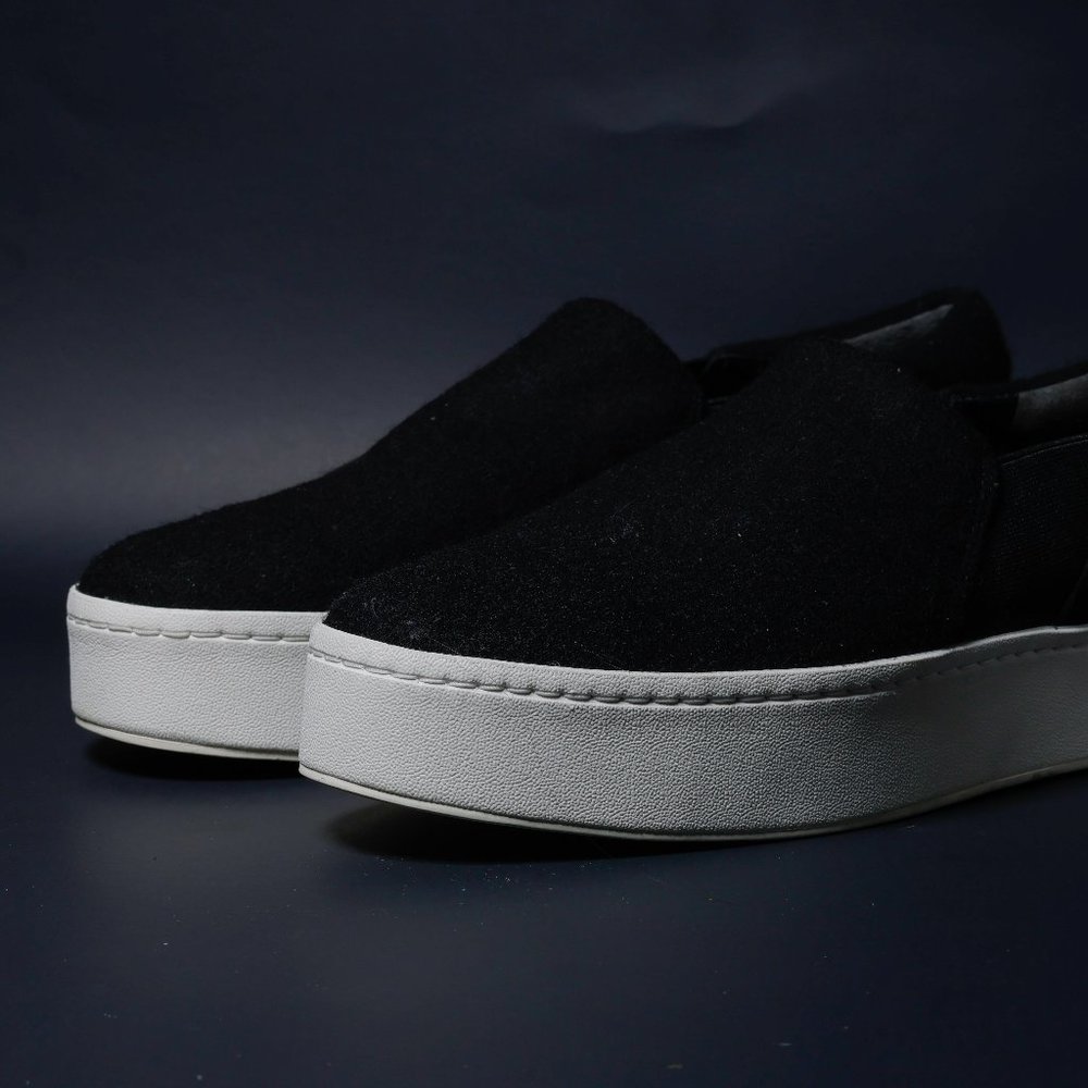 VINCE Suede Warren Sneaker SIZE 9.5